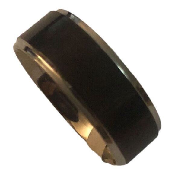 New stainless steel silver and black‎ ring size 9 - Picture 1 of 3